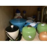 1960/70s plastic ware including a set of turquoise Gaydon Melmex ware, a Mr Frosty, pair of green