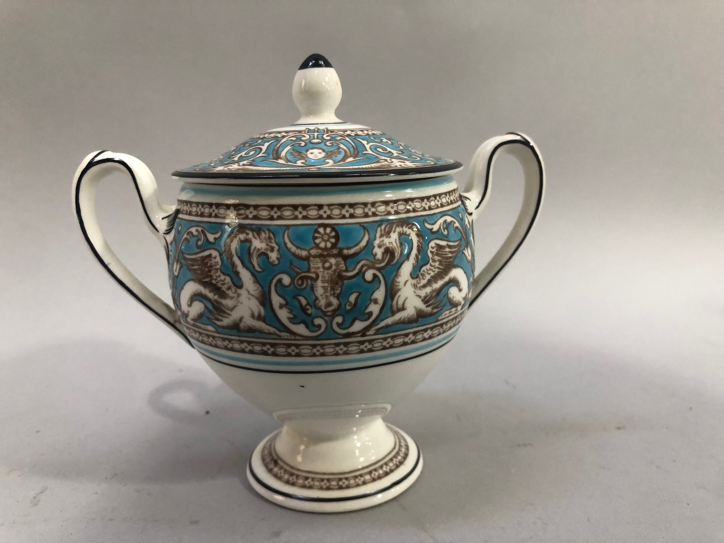 A Wedgwood Florentine coffee service comprising coffee pot, lidded two-handled sugar, cream jug, six - Image 4 of 4