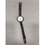 A WWI era gentleman's manual wrist watch in silver case No 3617273, Swiss jewelled lever movement,