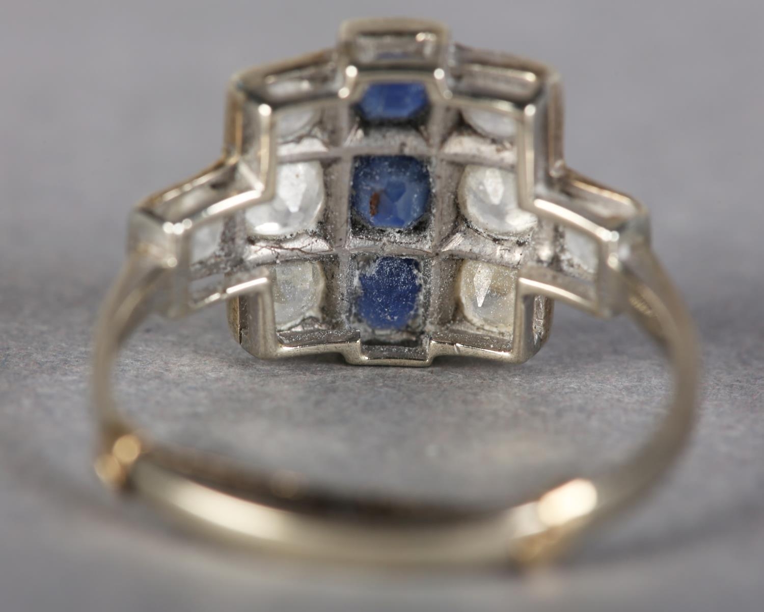 AN ART DECO SAPPHIRE AND DIAMOND CLUSTER RING in platinum set to the centre with three oval - Image 3 of 3