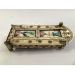 EARLY 19TH CENTURY PRISONER OF WAR CARVED BONE CASKET c.1810, containing bone dominos, the sliding