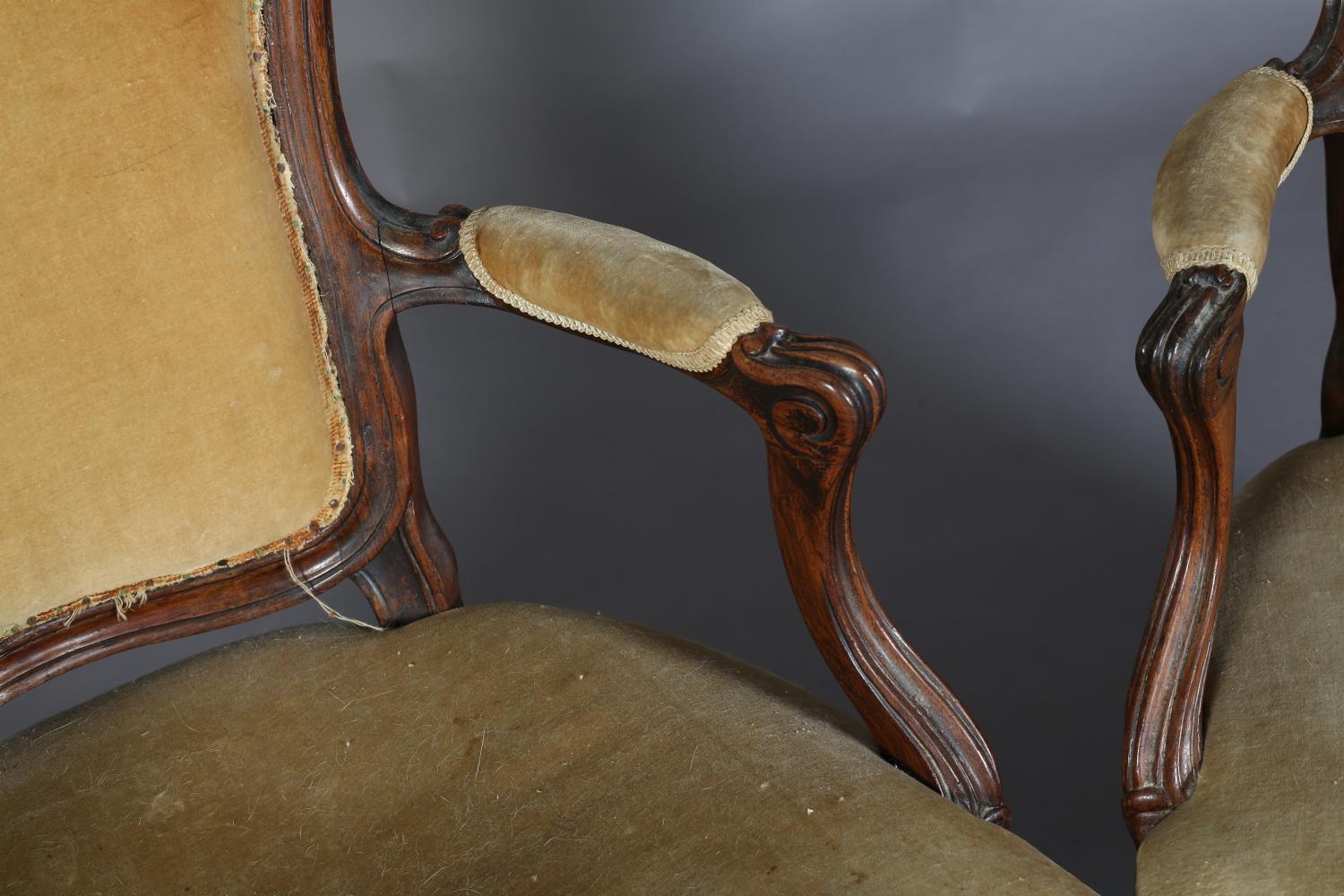 A PAIR OF LATE 19TH CENTURY WALNUT OPEN ARMCHAIRS IN THE FRENCH MANNER, having a moulded - Image 4 of 7