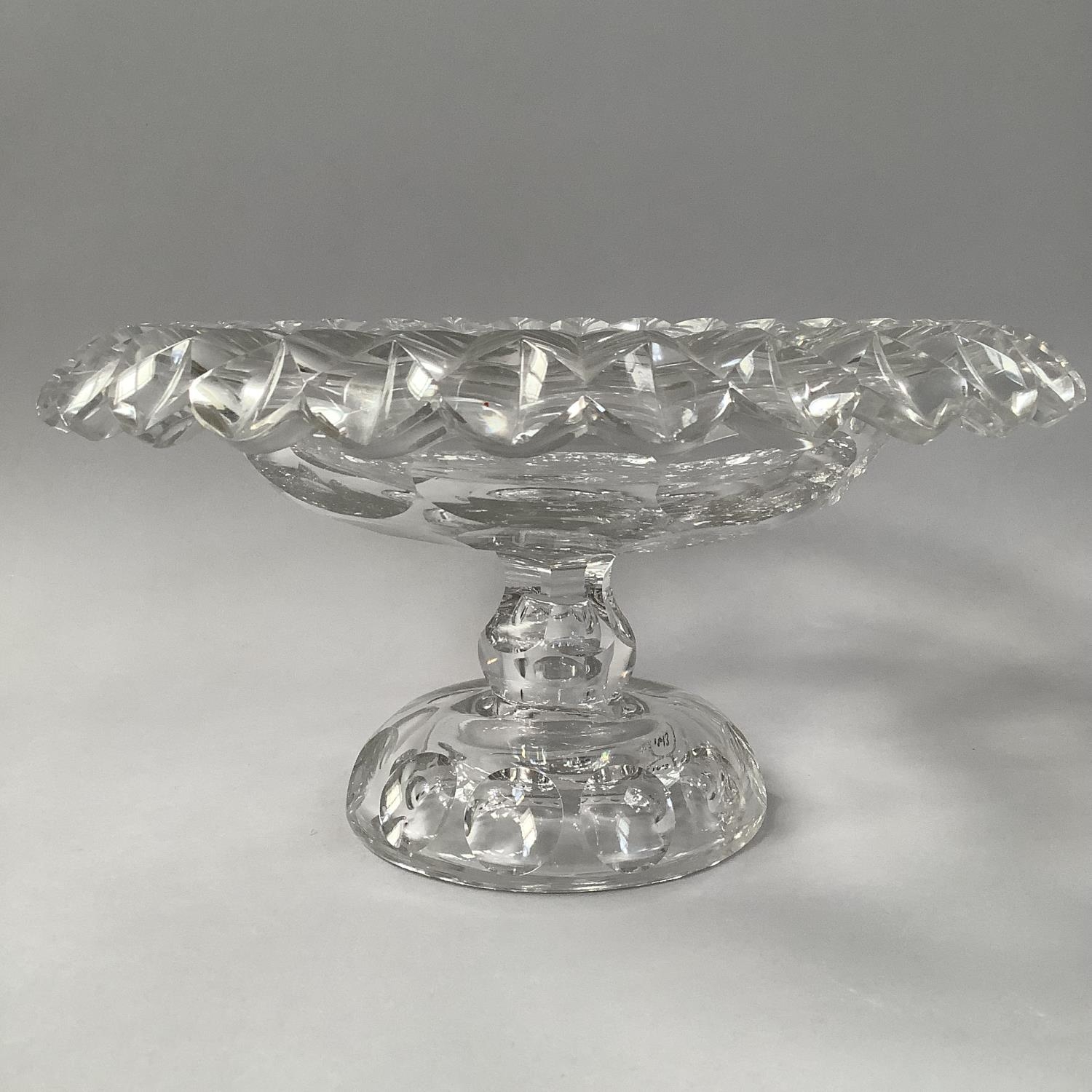 A PAIR OF MID 18TH CENTURY IRISH GLASS PEDESTAL BOWLS, circular with petal edges and disc cut - Image 2 of 4