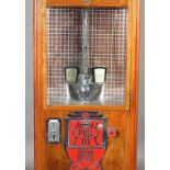 Exhibit Supply Co Chicago USA, 'Imperial' grab-type arcade machine, in original walnut veneered case