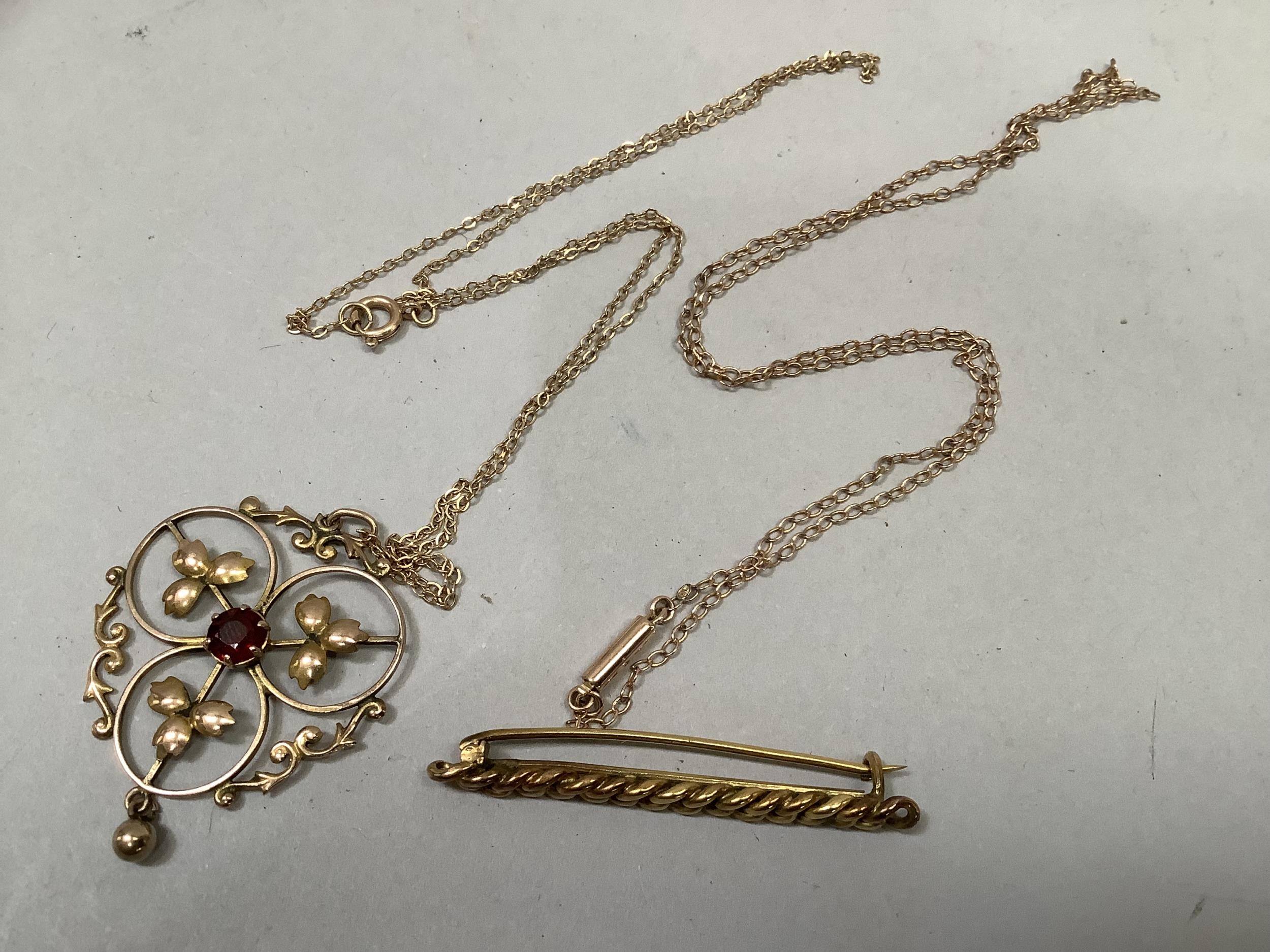 An Edward VII 9ct gold and garnet doublet pendant, the circular faceted stone claw set to the centre - Image 5 of 6