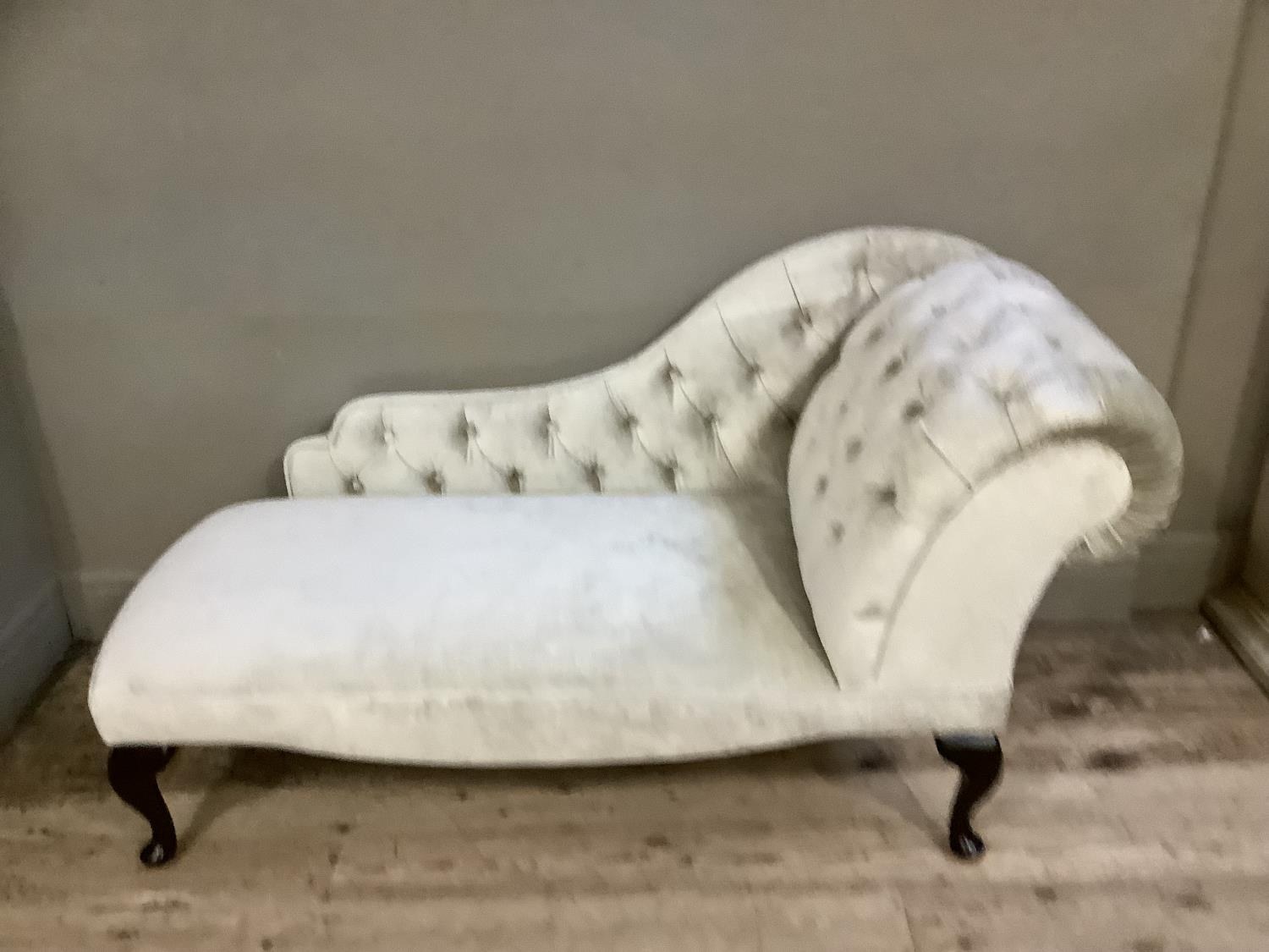 A reproduction button back miniature chaise lounge in champagne fabric on mahogany cabriole legs, - Image 6 of 6