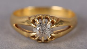 A VICTORIAN SINGLE STONE DIAMOND RING in 18ct gold, the Old European cut stones claw set in a