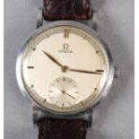 AN OMEGA GENTLEMAN'S MANUAL WRISTWATCH C.1954, stainless steel case No 2413-5, 17 jewelled lever