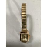 A ladies manual wristwatch c1947 in 9ct gold case, Dublin import, on an expanding 9ct gold