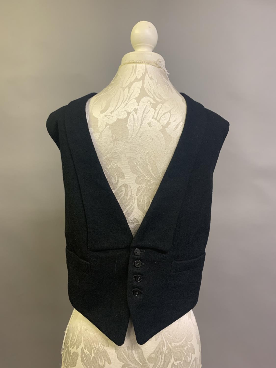 A gentleman’s vintage 3-piece morning suit with striped trousers and waistcoat, fairly large size - Image 6 of 6