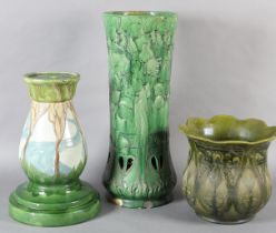 AN EARLY 20TH CENTURY BURMANTOFTS UMBRELLA / STICK STAND, tube lined in green glaze and moulded with