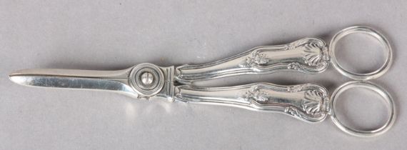 VICTORIAN SILVER GRAPE SCISSORS, Birmingham 1846 by Yapp, Wood and Woodward, King's pattern with