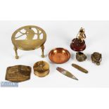 Brass & Copper Golf Collectables: to include 2x golf ball cleaning brush and lidded pot, a brass