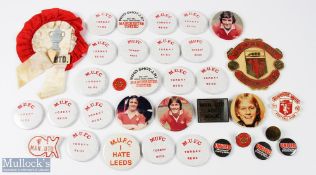 Manchester United football tin badges features Torbay Reds (duplicated), some non tin examples