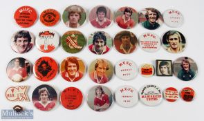 Manchester United football tin badges features a mixed selection, light duplication, various
