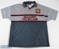 1995/96 Manchester United away football shirt in grey Umbro/Sharp Viewcam, short sleeve size XL
