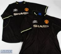2x 1998/99 Manchester United third away football shirts in black Umbro/Sharp, size XXL short sleeve,