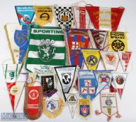 26x World Football Team Pennants, a good selection of teams mixed ages, made of silk and nylon/