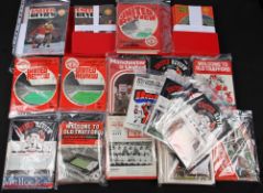 Bulk collection of Manchester United homes to include 1970/71 (18), 1971/72 (24), 1972/73 (17)