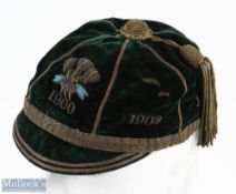 1899-1904 Wales International Hockey Cap, in velvet finished with gilt thread, edging, tassel -