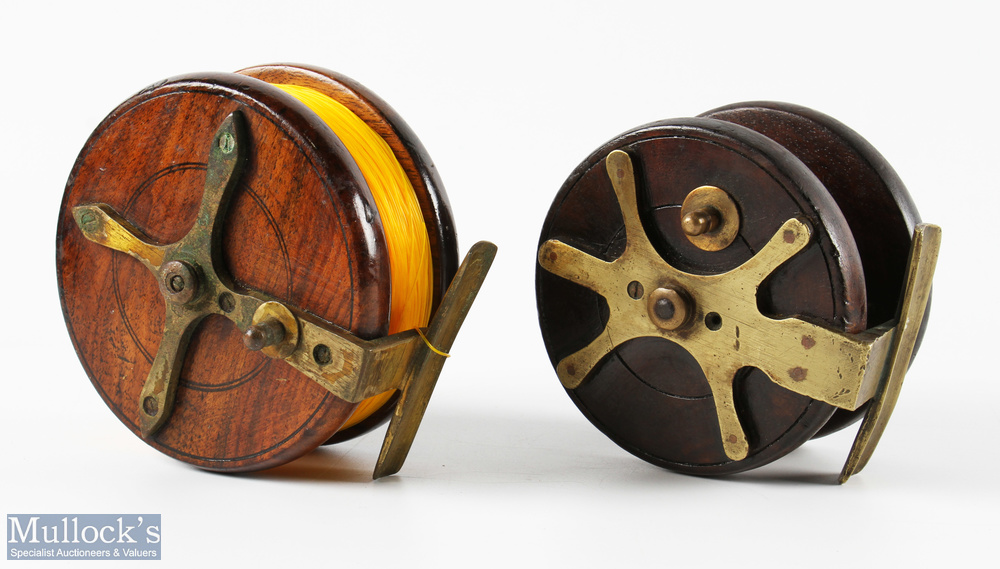 Wooden and Brass 4.5" Frogback Reel with sliding catch release, brass flange, rear check on/off, - Image 2 of 2