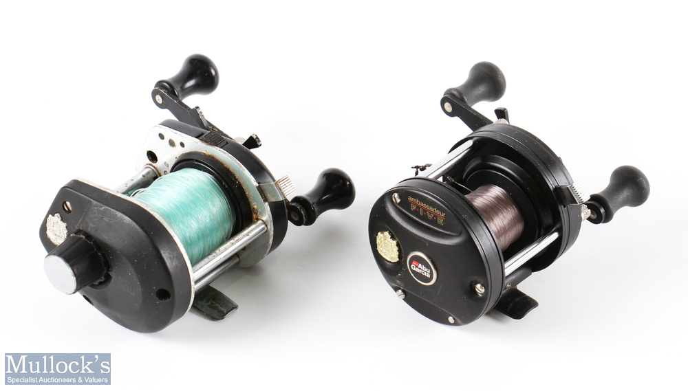 ABU Garcia Ambassadeur Five Multiplier Reel in black with twin handles, sliding line guide, runs - Image 2 of 2