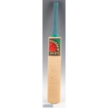 Warwickshire 1994 Autographed Cricket Bat features Brian Lara, Dominic Olster, Tim Munton, Gladstone