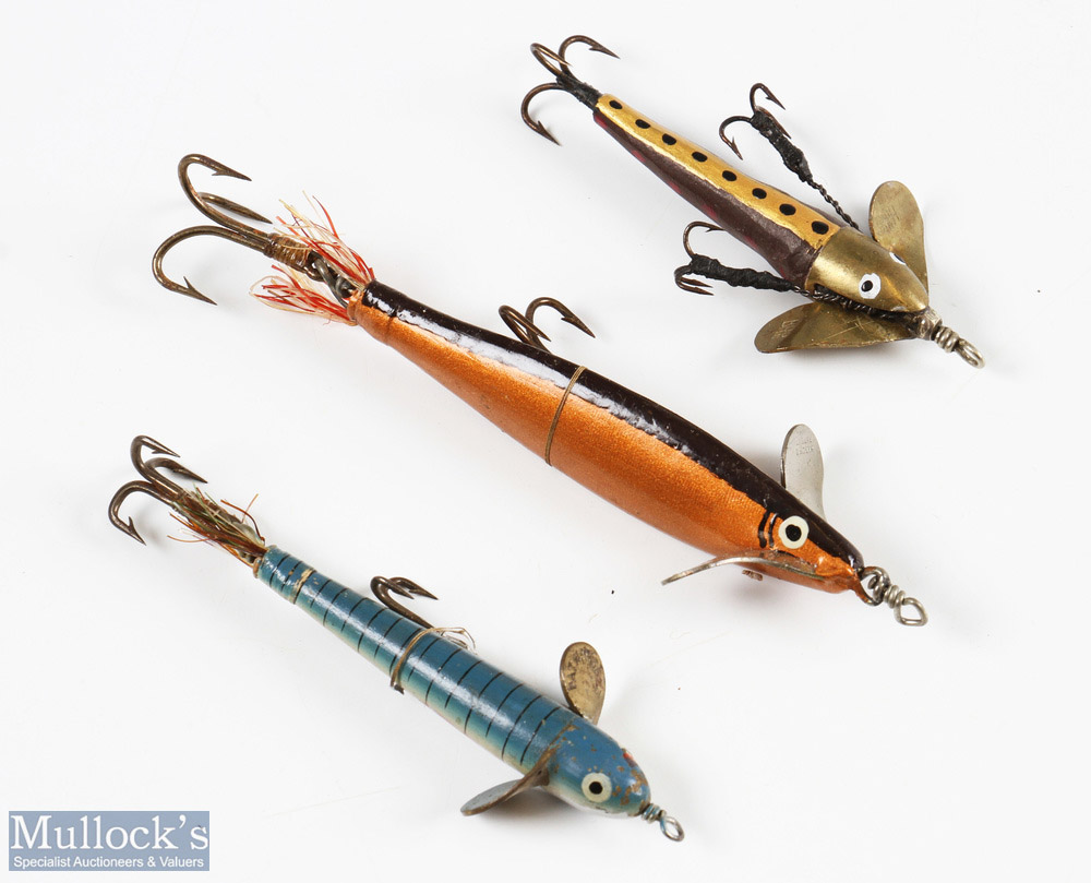 Hardy Lures (3) features 4" Golden Sprat plus 2x spinning lures measuring 3" approx. with double and