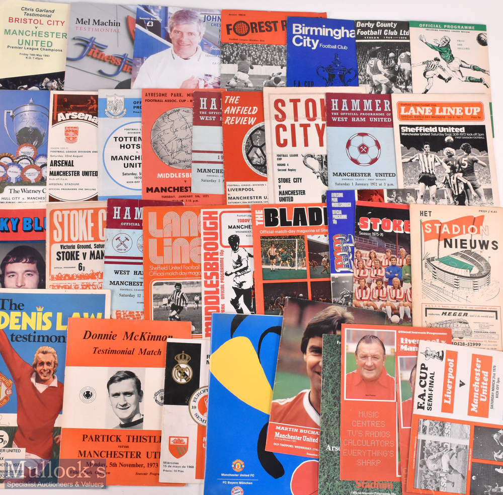 Collection of Manchester Utd home match programmes 1951/52 Stoke City (poor), 1953/54 Newcastle - Image 4 of 4