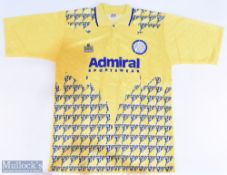 1992-1993 Leeds United Replica Football Shirt made by Admiral, size 42"-44" short sleeve, Admiral