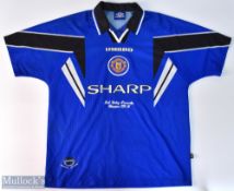 1996/98 Manchester United away football shirt in blue, Umbro / Sharp, size XL, short sleeve with