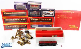 OO Gauge Rolling Stock and Accessories (11) - inc 4x boxed Hornby coaches R4404, R4406 and 2x R4407,