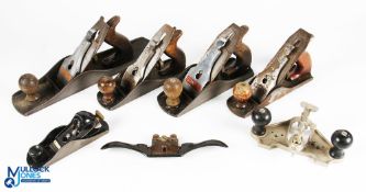Stanley Bailey Wooden Plane Collection to include a Stanley Bailey No.5 ½ made in England plane,
