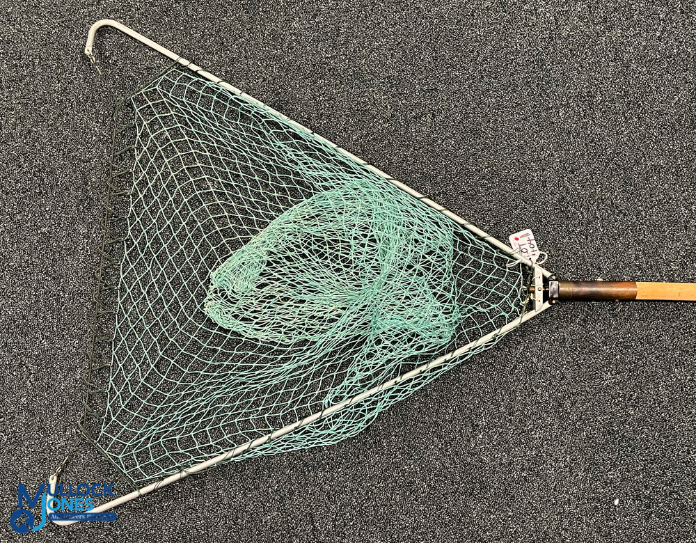 Vintage Efgeeco Landing Net, with wooden pole, locking net head marked Efgeeco. - Bild 2 aus 2