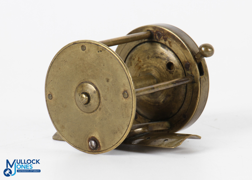 Very early brass multiplier winch with curved crank arm with white handle, rim mounted brass lever - Image 2 of 3