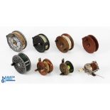 A collection of 8x unnamed reels in wood, plastic, alloy and brass (8)