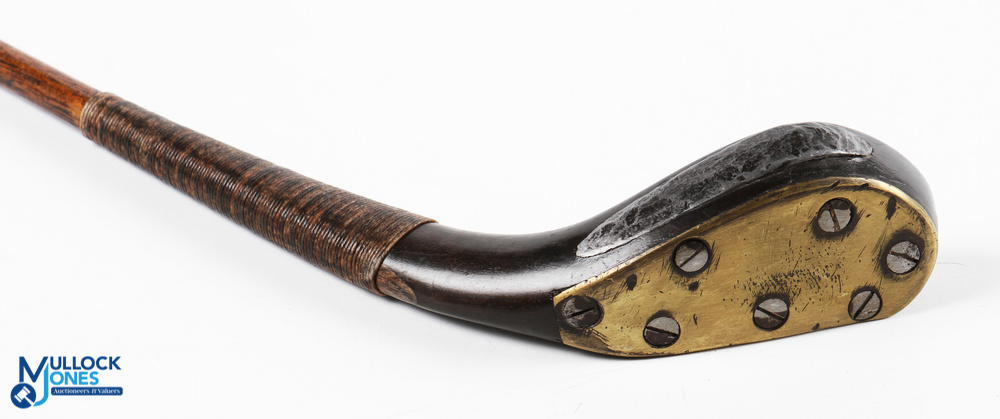 Tom Dunn c1875 longnose baffing spoon in dark stained fruitwood with curved face and full brass sole - Image 4 of 4