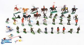 Britains Ltd Herald & Swoppet Plastic Soldiers Figures a mixed collection of 30 figures and horse