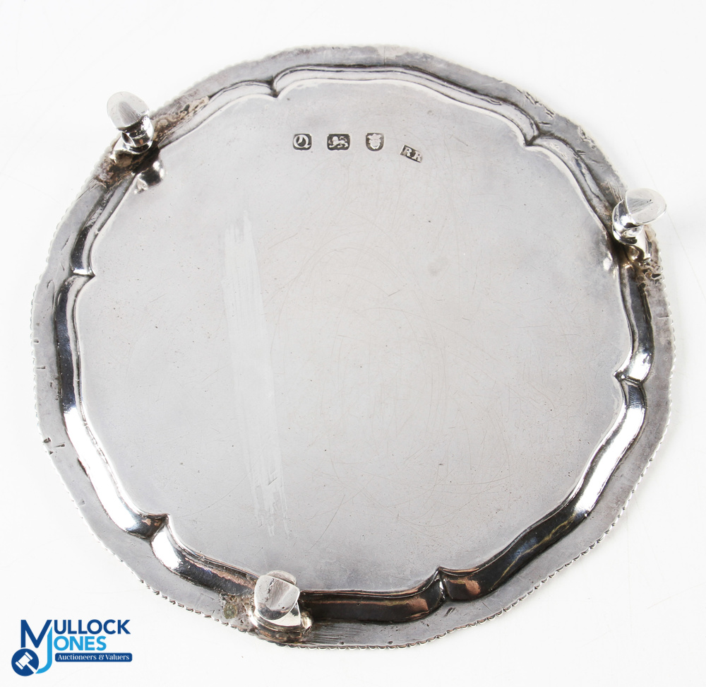 George II Hallmarked Silver Small Waiter London 1771 with gadroon design rim on 3 hoof feet, - Image 2 of 3