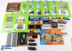 OO Gauge Train 1:72 Scale Model Accessories, Kits, cars models, to include cars by Classix, Base