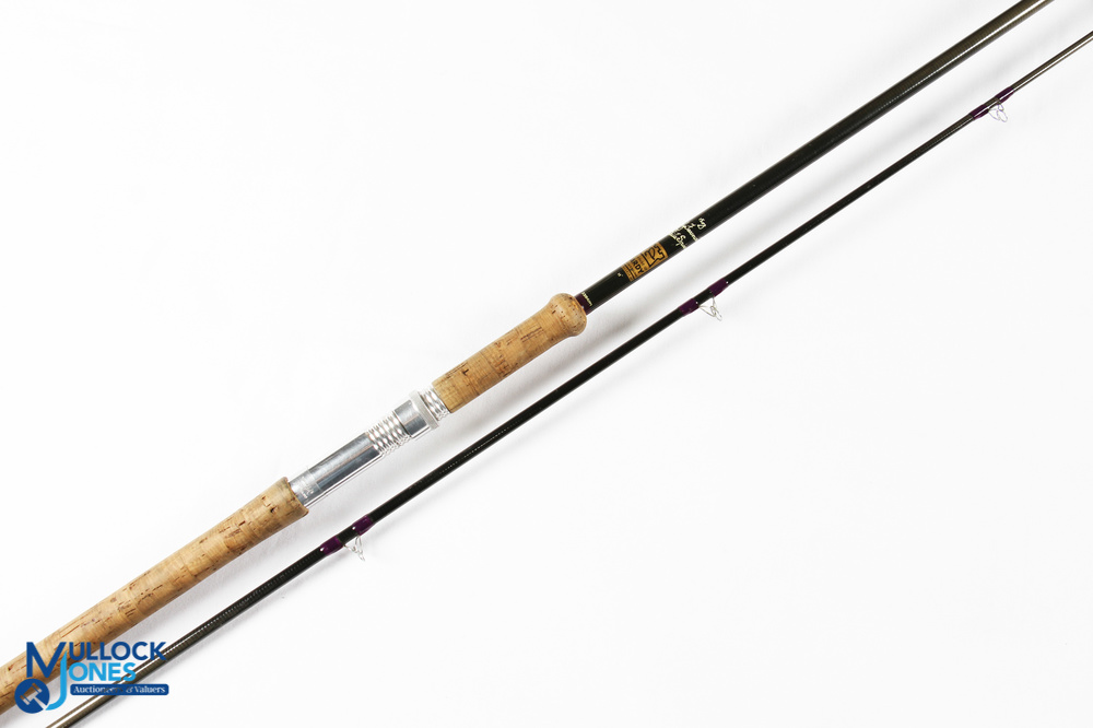 Hardy "Favourite" graphite salmon spinning rod 11' 2pc, 1 1/2oz, 28" handle with alloy down
