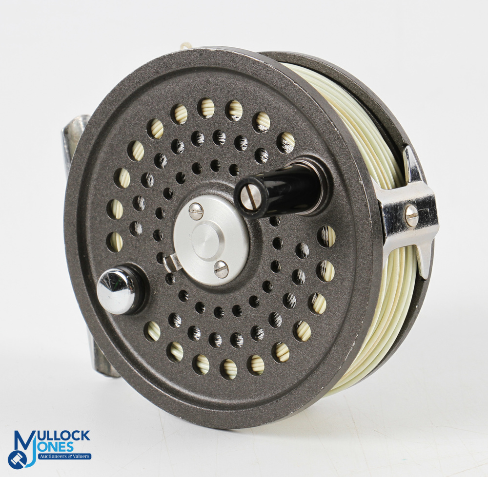 Orvis USA Battenkill 7/8 disc alloy trout fly reel, made in England, 3 3/8" spool, 2 screw latch, - Image 2 of 3