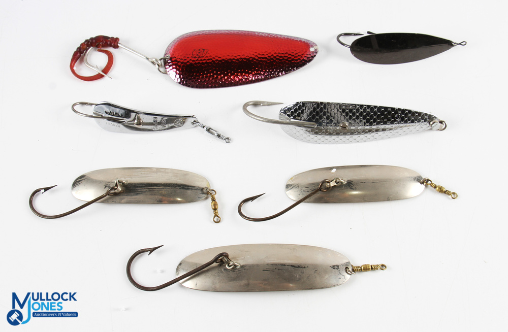 Very nice collection of large spoons, consisting of: A L Wilson 7B 5 ½" spoon. 2x A L Wilson 6B 4 ½"