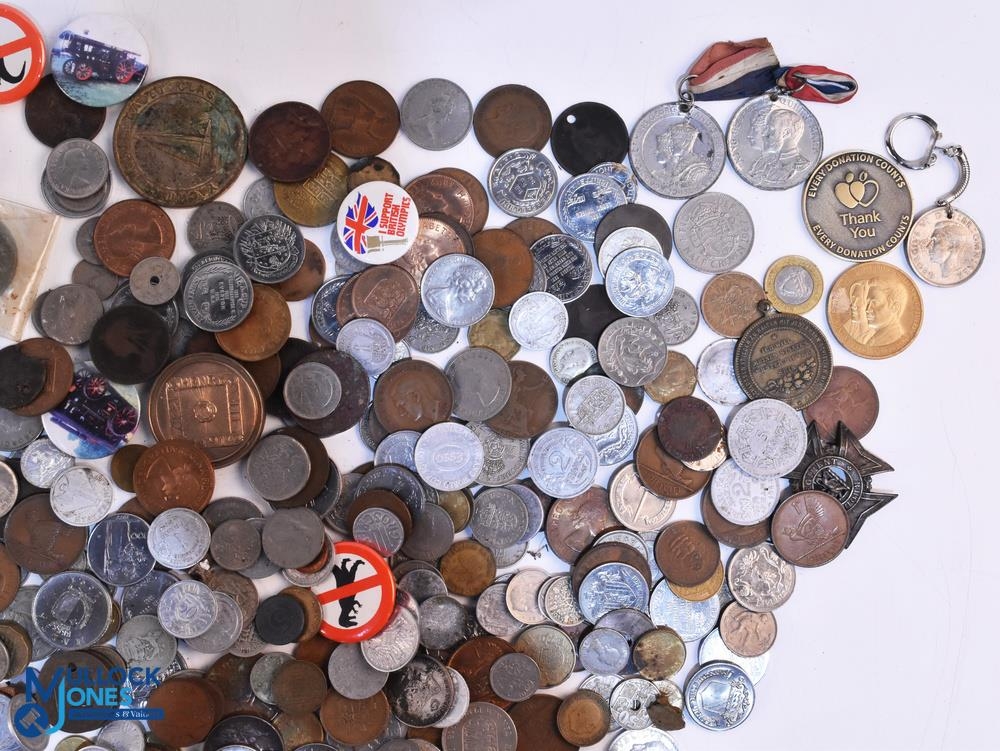 Box of World Coins, Tokens, Badges and few British coins, no silver coinage noted, #2.5kg - Image 4 of 5