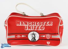 1977 Manchester United Vinyl Sports Bag Holdall made by Mileta - in good used condition, some