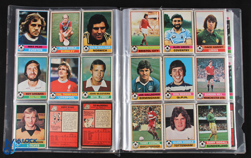 1976/77 Topps Football Cards a collection of 300 with no duplicates, in mixed condition F-G - Image 2 of 4