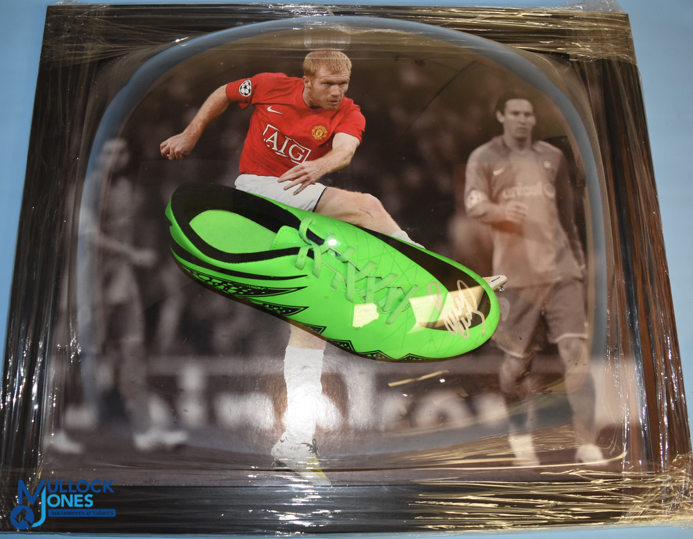 Paul Scholes signed Nike Hypervenom football boot in a framed perspex dome with COA. Frame size 61 x