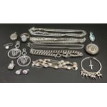 SELECTION OF SILVER JEWELLERY including neck chains, a Links of London beaded necklace, stone set