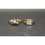 CLEAR GEM SET THREE STONE RING on nine carat gold shank with twist setting, ring size M-N; and a