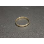 FOURTEEN CARAT GOLD RING approximately 1.5 grams, ring size X